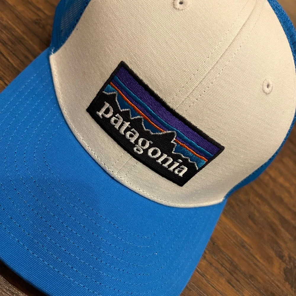 NWT PATAGONIA P-6 Logo Trucker Hat Blue White - baseball hat menโs womenโs - Picture 5 of 5